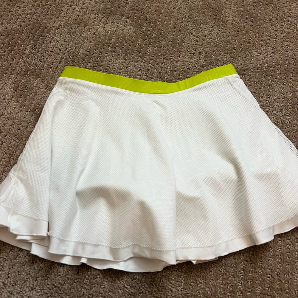 Nikes Women’s Vintage Y2K Tennis Skirt - Picture 4 of 5